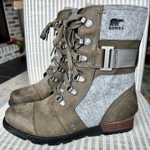 Sorel Womens Major Carly Combat Boot